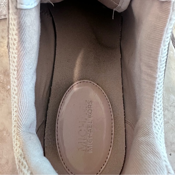 Michael Kors Women's Georgie Trainer Floral Rose Gold Sneakers Pre-owned - Picture 15 of 16